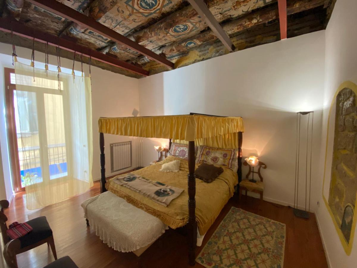 Casa Tiare, The Heart Of Piazza Plebiscito Apartment Наполи Екстериор снимка